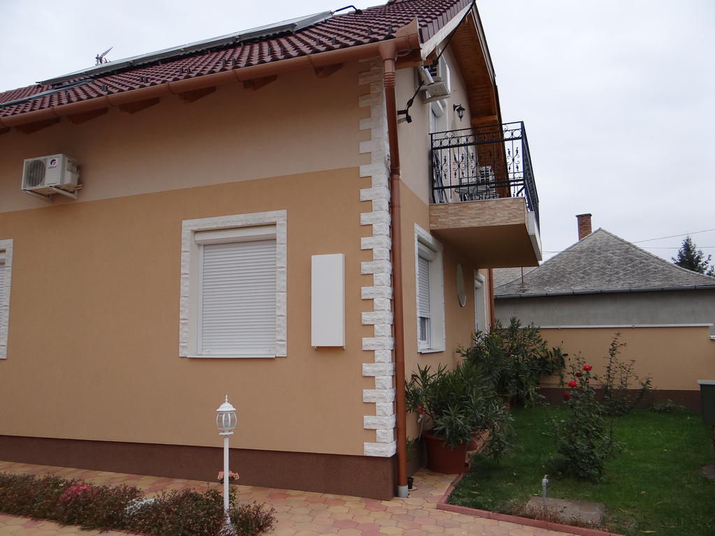 Marinica Apartman Hajdúszoboszló 外观 照片