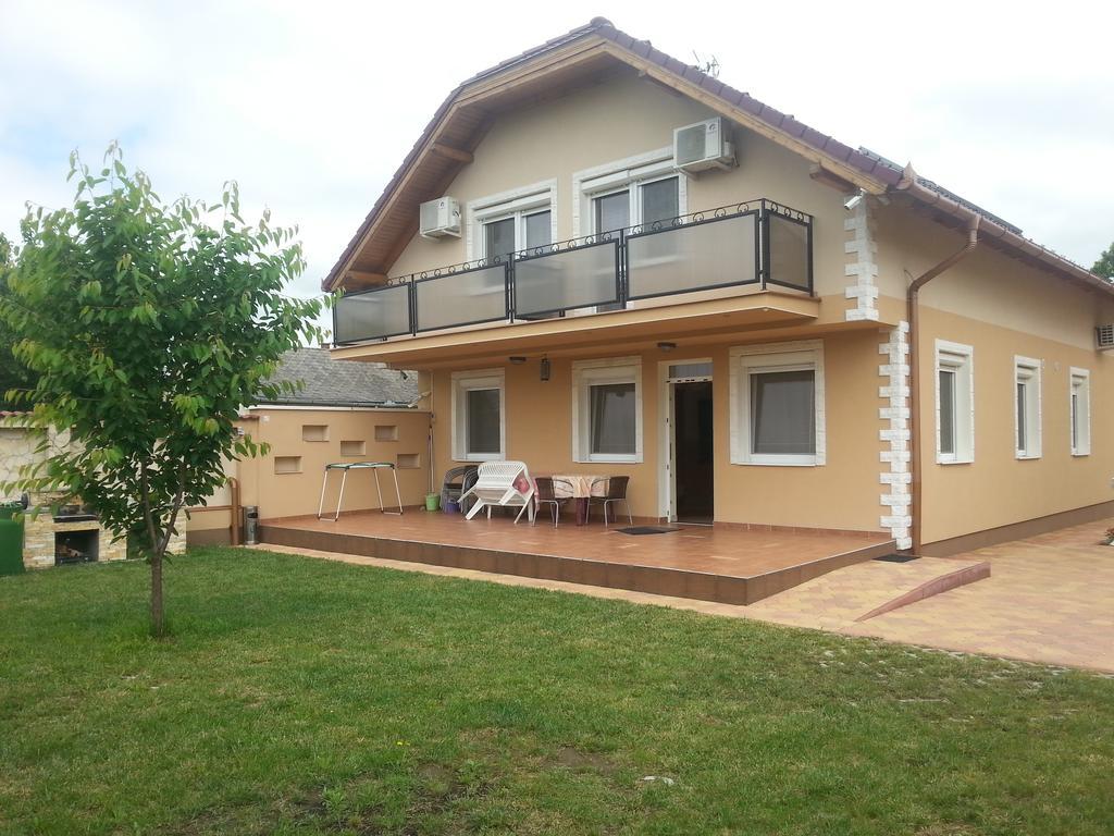 Marinica Apartman Hajdúszoboszló 外观 照片